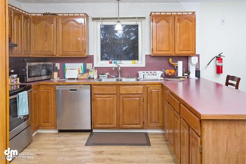 8910 Tempest Cir, Anchorage, AK 99507 photo 9