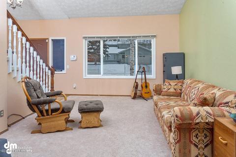 8910 Tempest Cir, Anchorage, AK 99507 photo 4