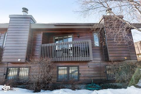1440 E St # 5, Anchorage, AK 99501 photo 2