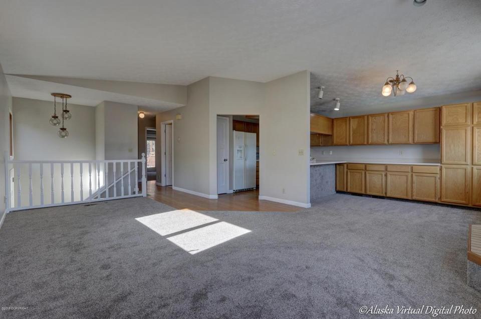  7700 Delridge Cir, Anchorage, AK 99507 photo 3