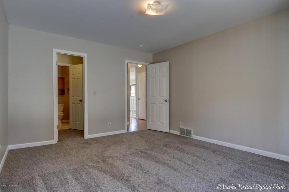  7700 Delridge Cir, Anchorage, AK 99507 photo 10