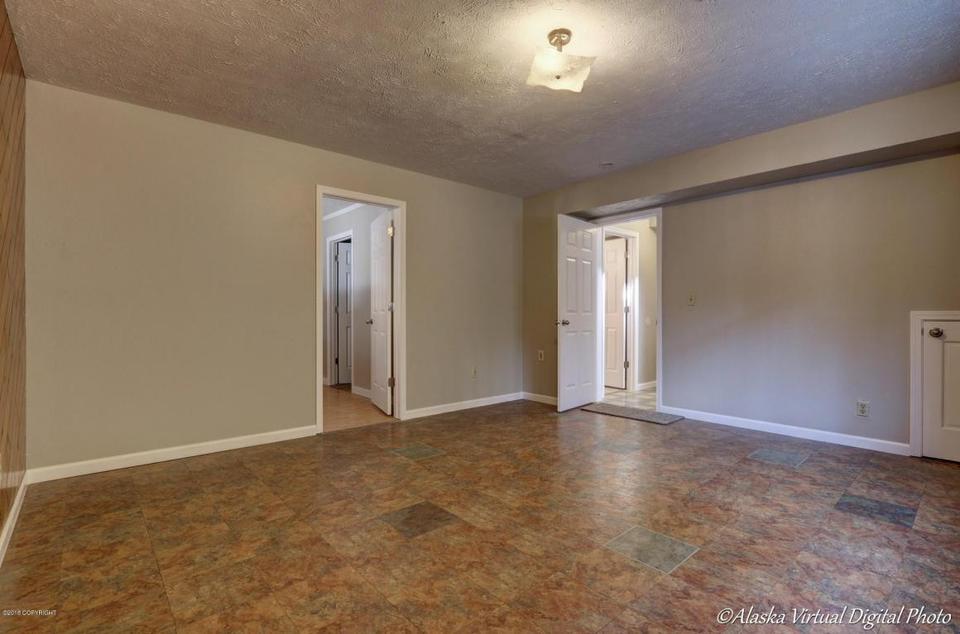  7700 Delridge Cir, Anchorage, AK 99507 photo 16
