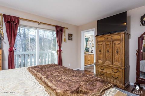 18540 Gibens Cir, Eagle River, AK 99577 photo 14