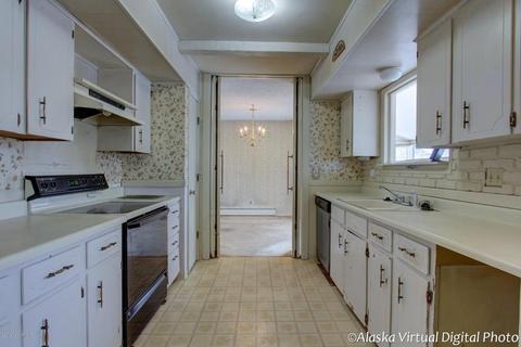 7330 Augustine Dr, Anchorage, AK 99504 photo 11