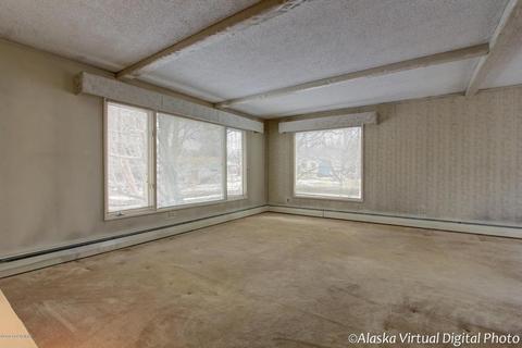 7330 Augustine Dr, Anchorage, AK 99504 photo 3