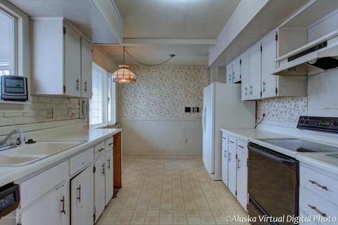7330 Augustine Dr, Anchorage, AK 99504 photo 10