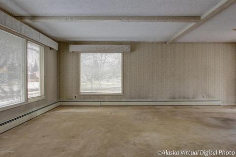 7330 Augustine Dr, Anchorage, AK 99504 photo 4
