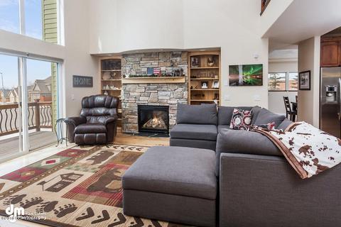 17268 Hideaway Ridge Dr, Eagle River, AK 99577 photo 3