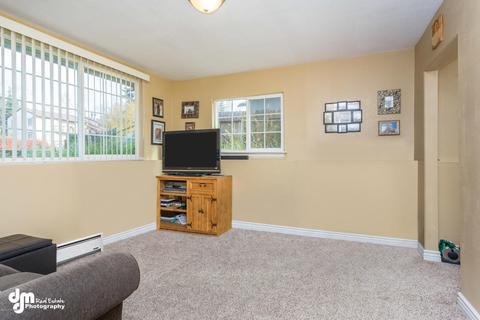 738 E 74th Ave, Anchorage, AK 99518 photo 23
