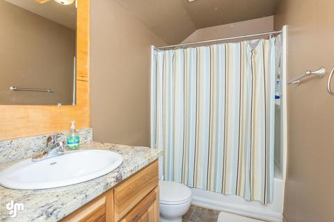 738 E 74th Ave, Anchorage, AK 99518 photo 21