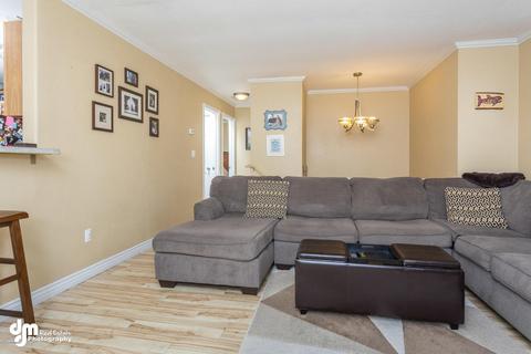 738 E 74th Ave, Anchorage, AK 99518 photo 4