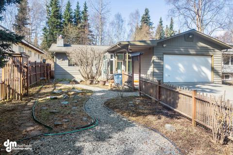 458 Aurora Dr, Anchorage, AK 99503 photo 2