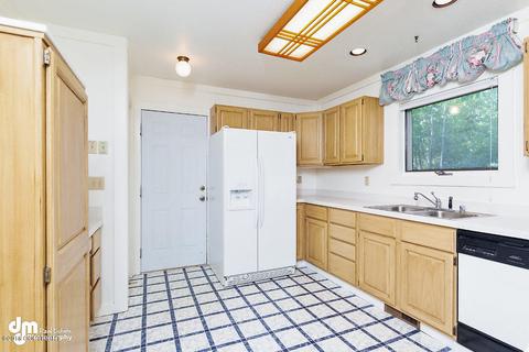 22116 Deer Cir, Chugiak, AK 99567 photo 13