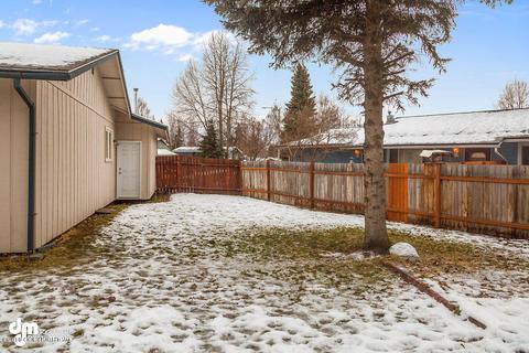 11339 Mausel St, Eagle River, AK 99577 photo 5