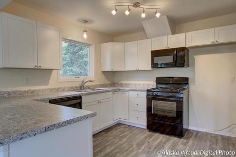 9911 Beardslee Cir, Eagle River, AK 99577 photo 19