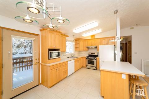 17958 Meadow Creek Dr, Eagle River, AK 99577 photo 12