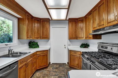 10225 Donald Pl, Eagle River, AK 99577 photo 10