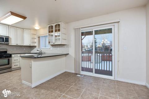 8121 Debarr Rd, Anchorage, AK 99504 photo 10