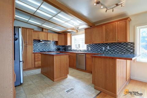 7426 Bern St, Anchorage, AK 99507 photo 8