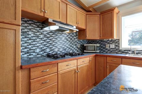 7426 Bern St, Anchorage, AK 99507 photo 11