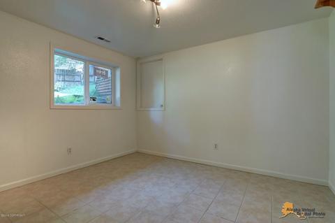 7426 Bern St, Anchorage, AK 99507 photo 26