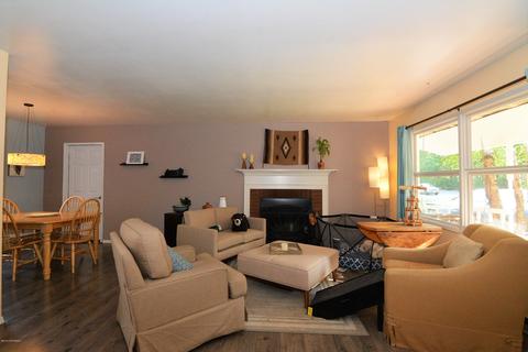 3846 Baxter Rd, Anchorage, AK 99504 photo 3