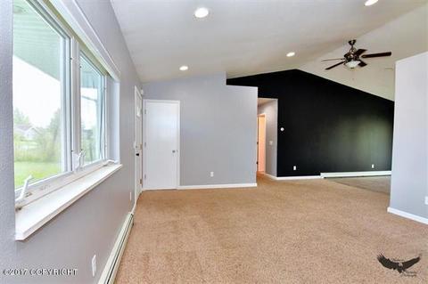 982 Minuteman Loop, North Pole, AK 99705 photo 6