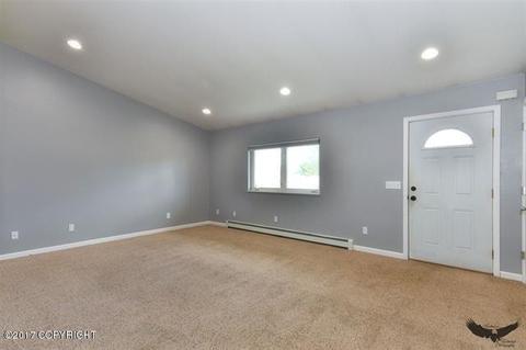 982 Minuteman Loop, North Pole, AK 99705 photo 8