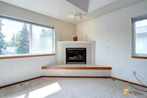 827 E 12th Ave, Anchorage, AK 99501 photo 8