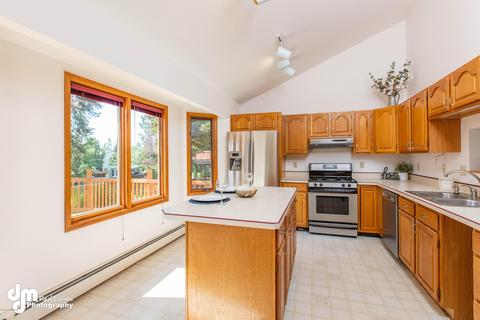 2440 Dylan Dr, Anchorage, AK 99516 photo 4