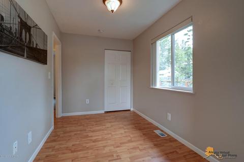 901 E 45th Ave, Anchorage, AK 99503 photo 16