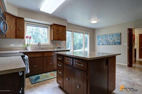 10111 Lee St, Eagle River, AK 99577 photo 31