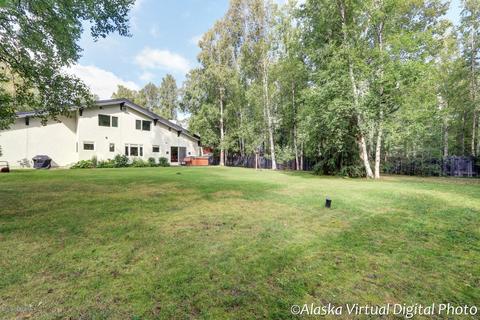 10111 Lee St, Eagle River, AK 99577 photo 5