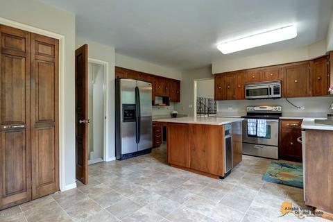 10111 Lee St, Eagle River, AK 99577 photo 29