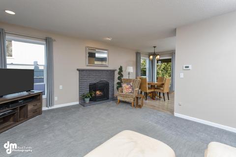 910 W 72nd Ave, Anchorage, AK 99518 photo 6