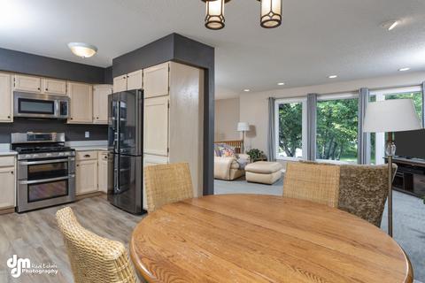 910 W 72nd Ave, Anchorage, AK 99518 photo 10
