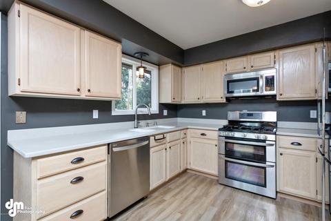 910 W 72nd Ave, Anchorage, AK 99518 photo 8