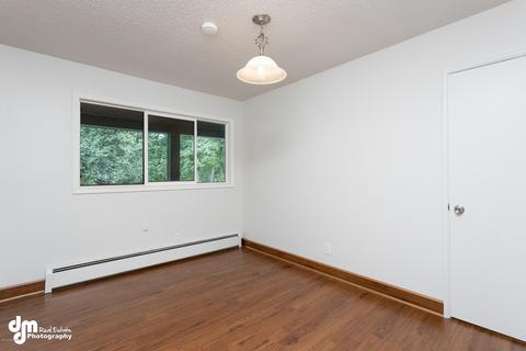 910 W 72nd Ave, Anchorage, AK 99518 photo 21