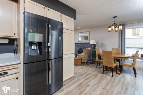 910 W 72nd Ave, Anchorage, AK 99518 photo 9