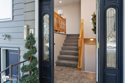 910 W 72nd Ave, Anchorage, AK 99518 photo 3