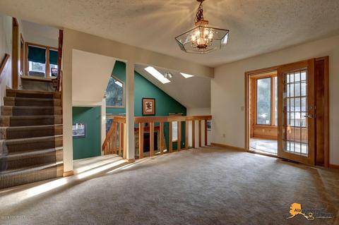 6706 Lunar Dr, Anchorage, AK 99504 photo 8
