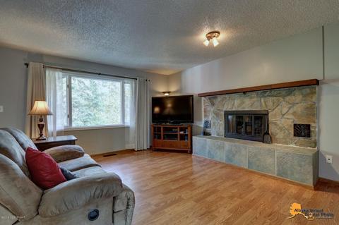 18024 Birchtree St, Chugiak, AK 99567 photo 9
