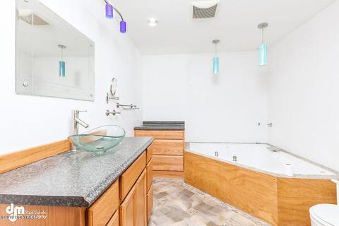8240 E 20th Ave, Anchorage, AK 99504 photo 8