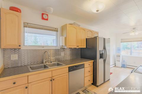 7605 E 17th Ave, Anchorage, AK 99504 photo 4