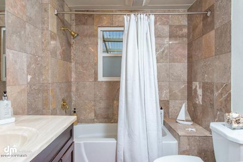 416 E Manor Ave, Anchorage, AK 99501 photo 18