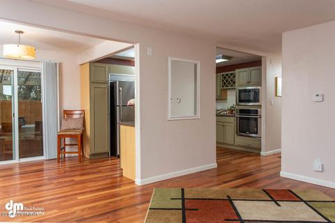 416 E Manor Ave, Anchorage, AK 99501 photo 10