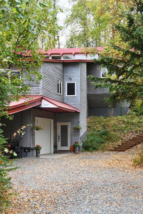 17707 Lacey Dr, Eagle River, AK 99577 photo 1