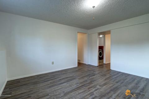 6670 Eileen Cir, Anchorage, AK 99507 photo 17