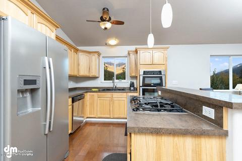 8960 Eagle River Ln, Eagle River, AK 99577 photo 8