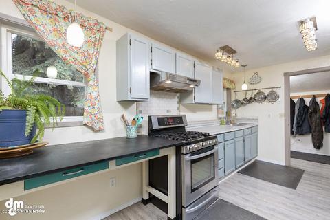 829 E 13th Ave, Anchorage, AK 99501 photo 13